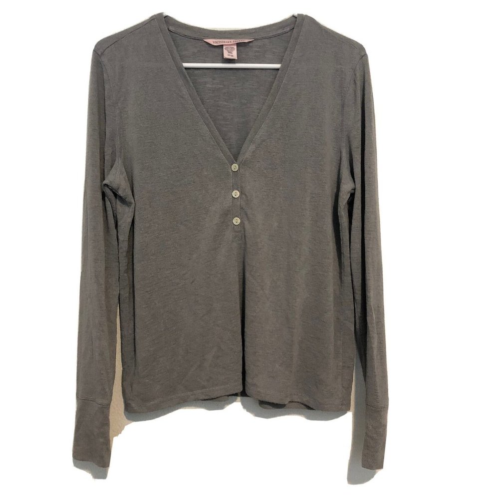 Victoria’s Secret Gray Lightweight Long Sleeved Top Button Detail Women Small